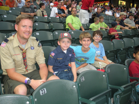 2010-Pack409-Blue-n-Gold - 081.jpg